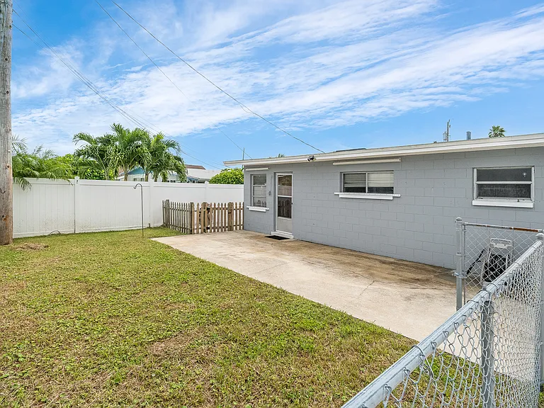 390 Needle Blvd — Photo 27
