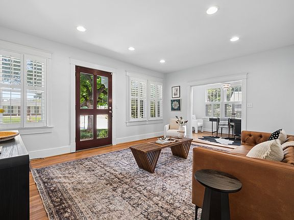 4th image of 1001 Caldwell Ave