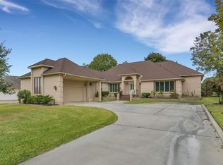 105 April Waters Dr W, Montgomery, TX 77356