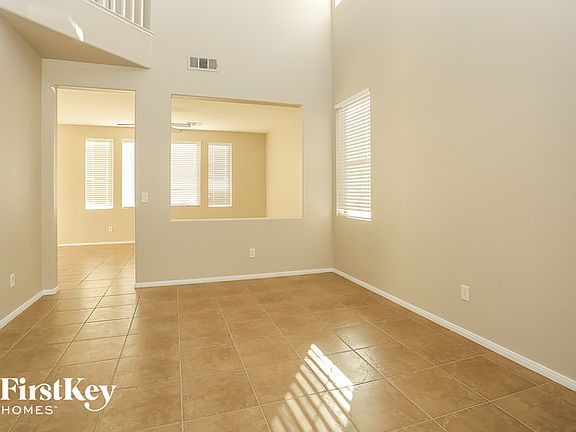 2nd image of 1909 Bayhurst Ave