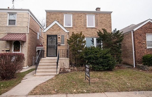 1st image of 3805 S Oak Park Ave