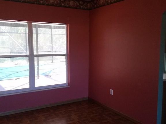 5th image of 931 Stockport Dr