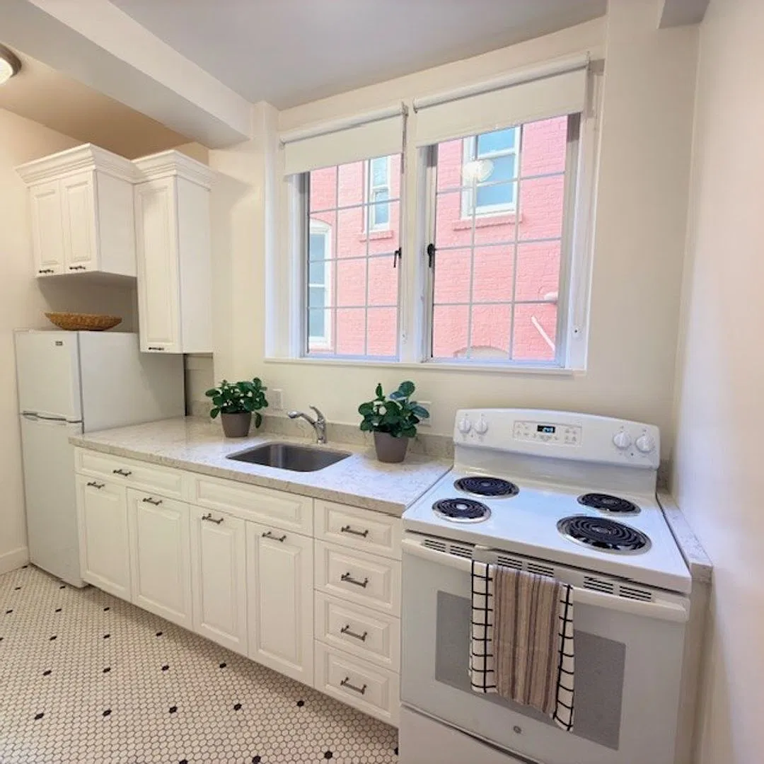 643 Mason Street — Photo 3