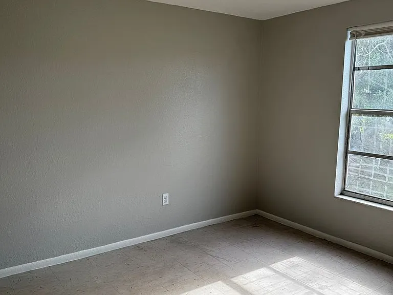 1012 57th Avenue Dr E — Photo 10