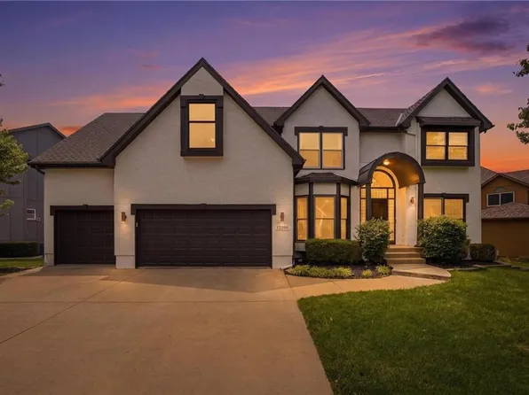 13206 Noland St, Overland Park, KS 66213