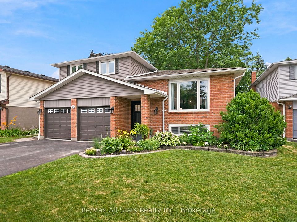 1st image of 29 Applewood Cres