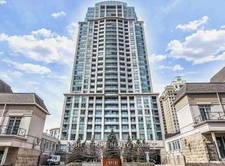 17 Barberry Pl #804, Toronto, ON M2K 3E2