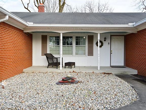 2nd image of 703 Bradford Cir