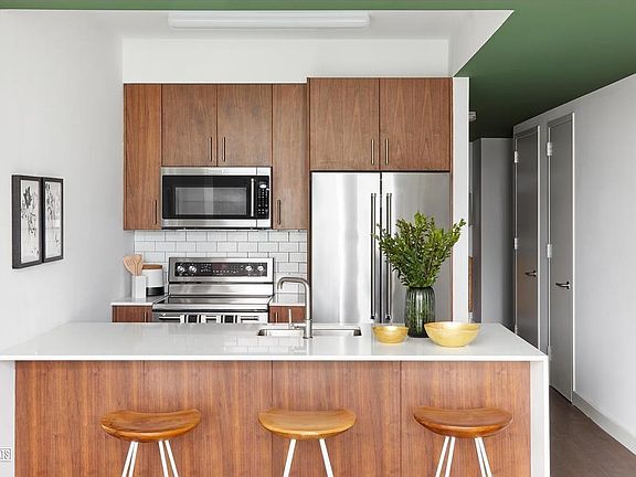4th image of 120 Nassau St APT 28B