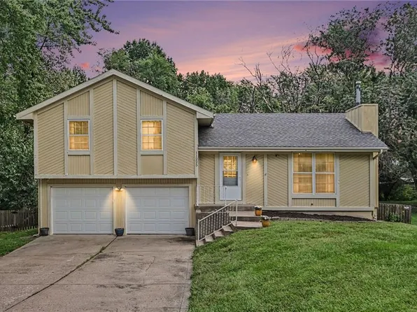 11225 N Tracy Ave, Kansas City, MO 64155