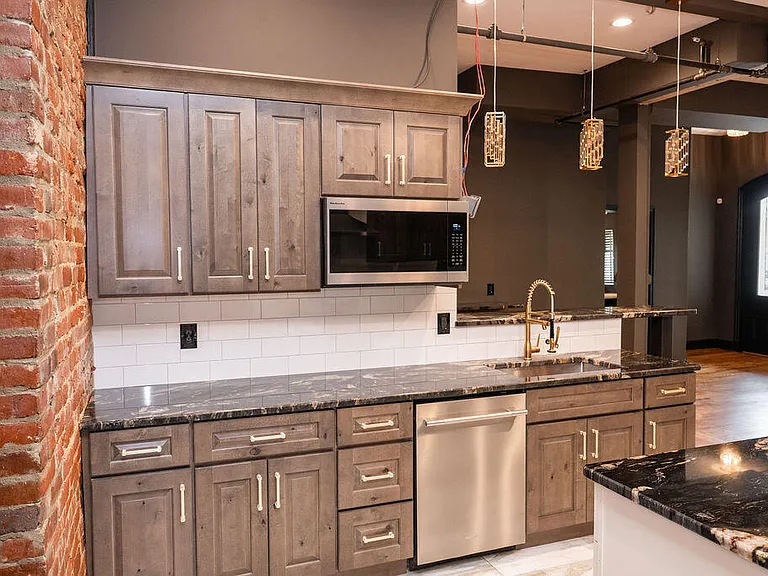 275 S Limestone St #150 — Photo 8