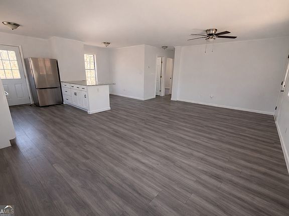 3rd image of 20 Aspin Ave NW