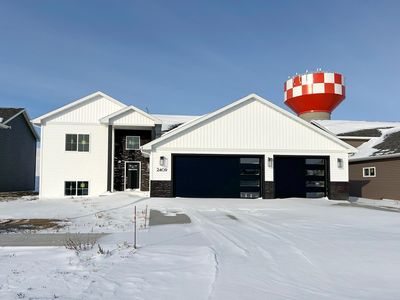 2409 15th St NW, Minot, ND, 58703