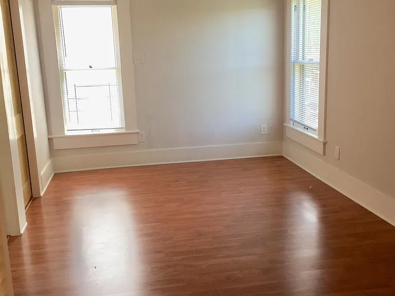 1312 E Cesar E Chavez Blvd — Photo 10