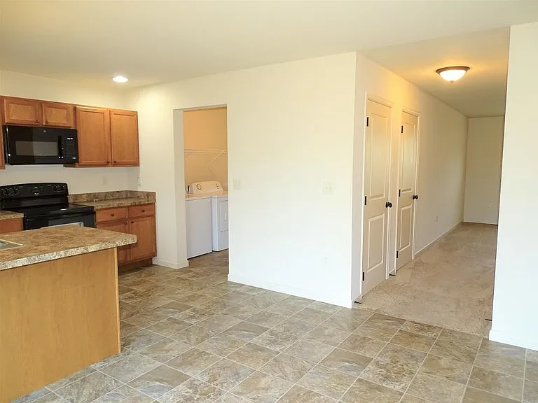 414 Marlene Way — Photo 7