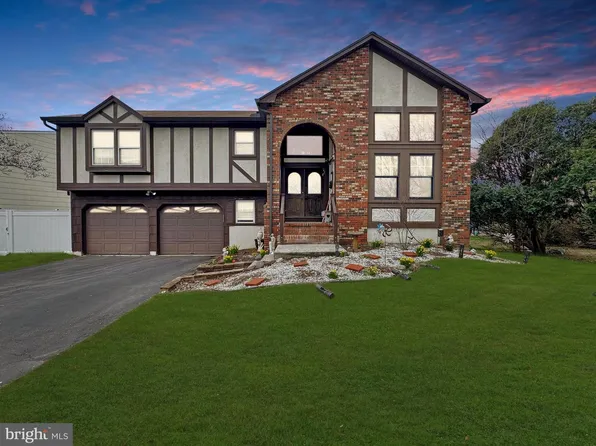 3 Beth Ann Way, Ewing, NJ 08638