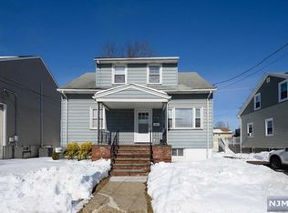8-31 Lake St, Fair Lawn, NJ 07410