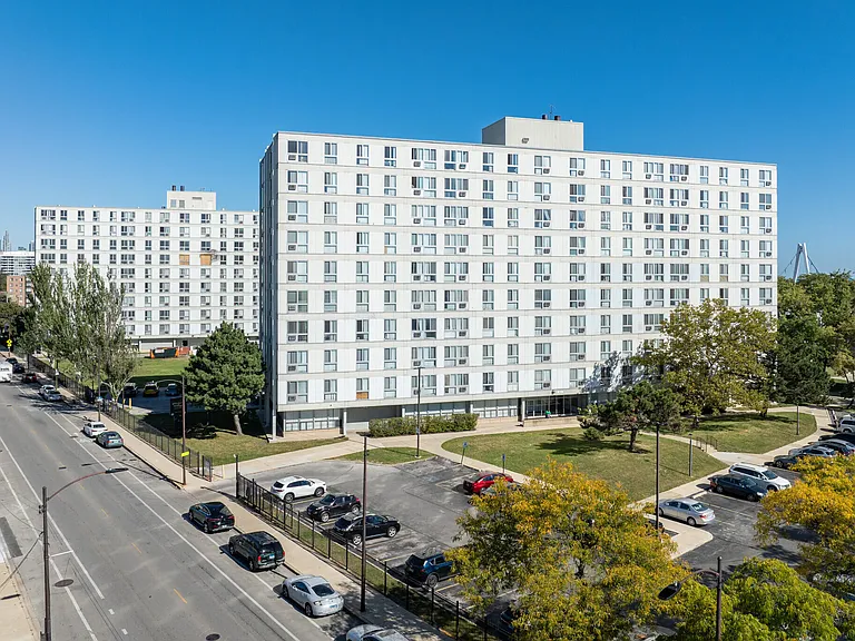 Lake Grove Village Apartments — Photo 5