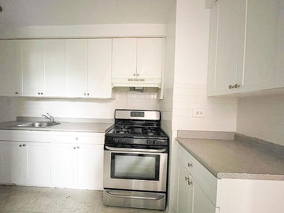 3rd image of 1625 Rockaway Pkwy APT 3T