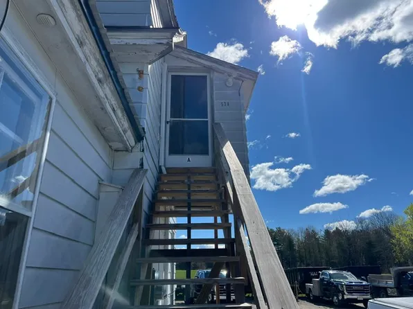 53 Bullen St APT A, Bradley, ME 04411