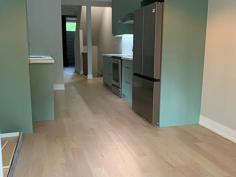 227 Logan Ave — Photo 1