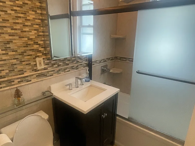 2979 Lawton Ave #1 — Photo 6