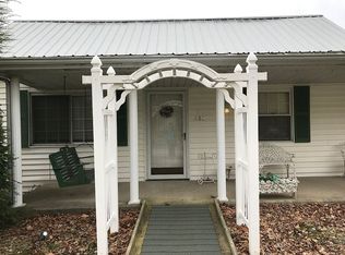 283 Congress Rd, Belpre, OH 45714