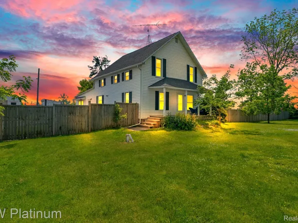 5276 Van Orden Rd, Webberville, MI 48892