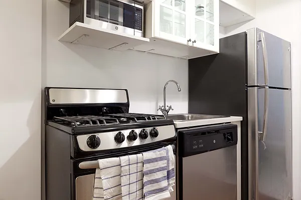 Rented by Big Apple Living | media 16