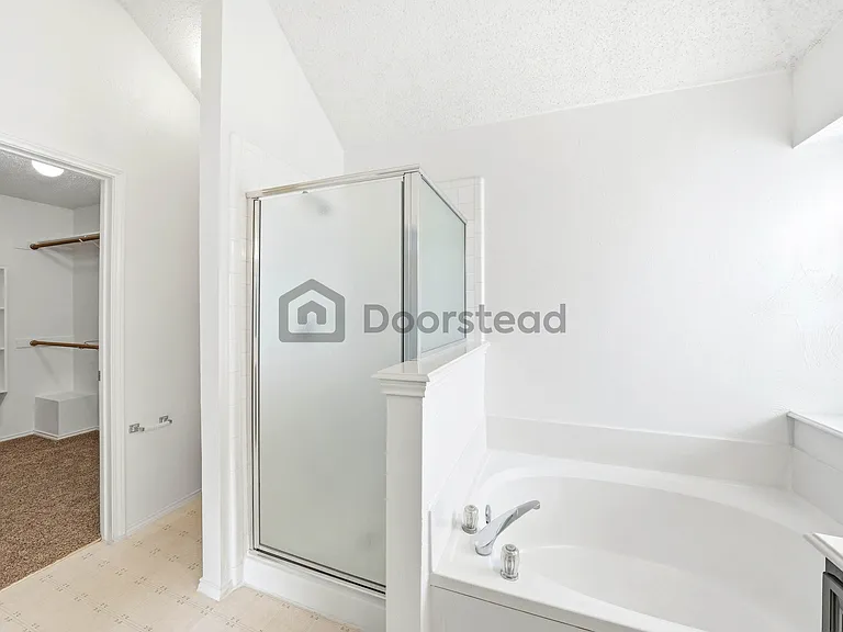 1352 Mae Dr — Photo 32