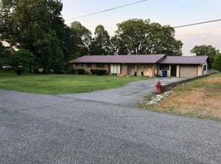 107 Highland Dr, Benton, KY 42025
