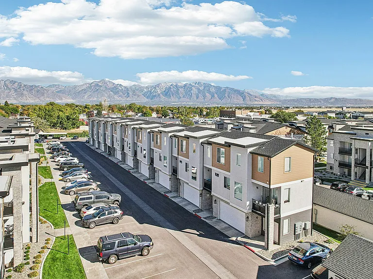 Townhomes exterior 1