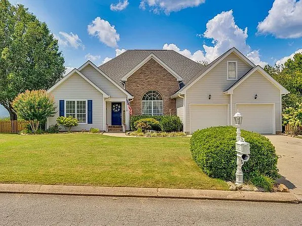 374 Ashley Dr, Soddy Daisy, TN 37379