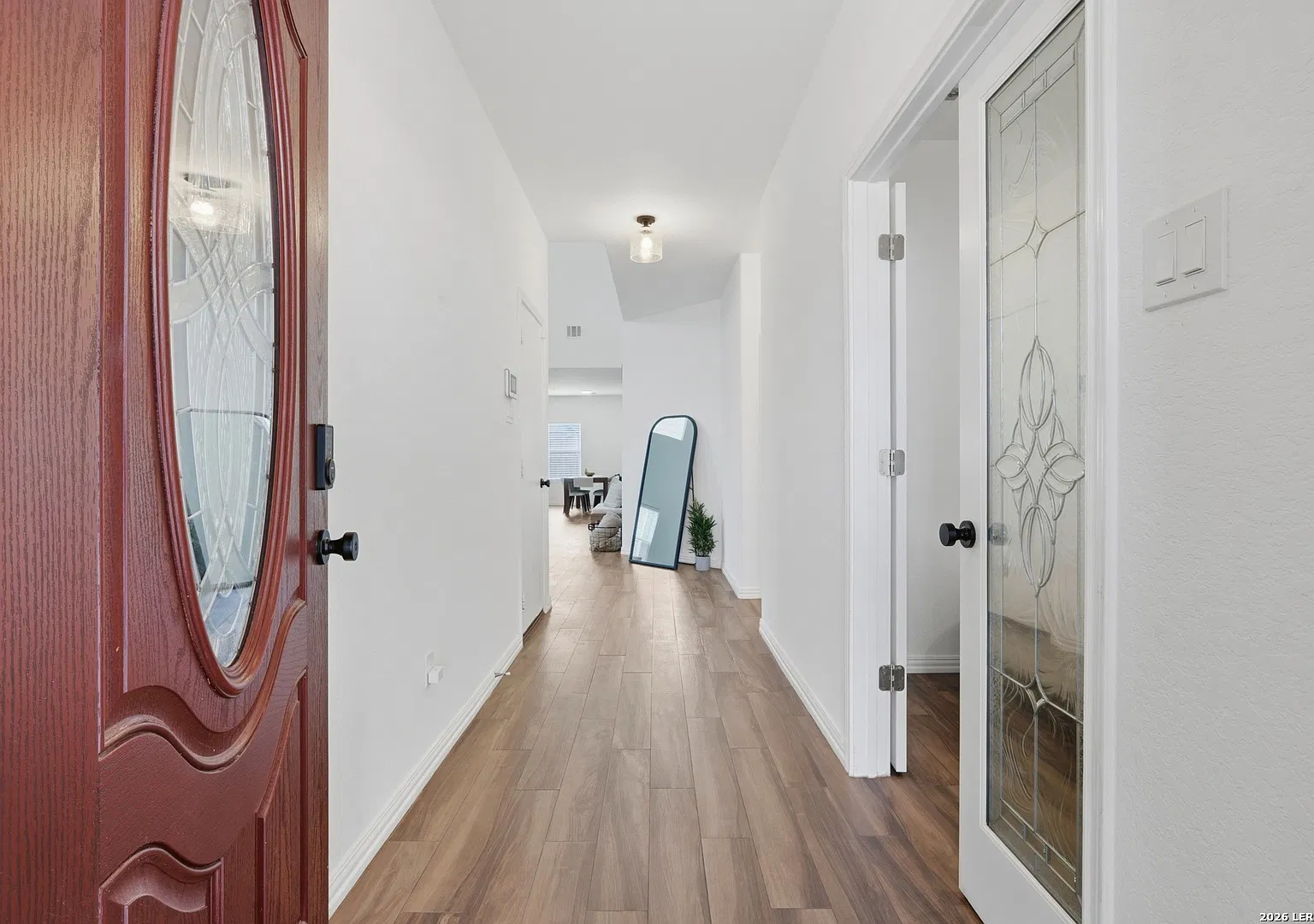 4 bed, 2.5 bath, 2513 sqft, $2,200 — Photo 4