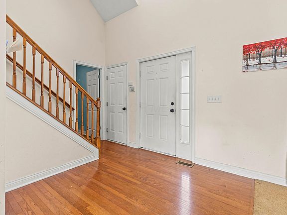 3rd image of 793 Prairie Run Dr