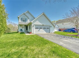 132 Cranbrook Ter, Webster, NY 14580