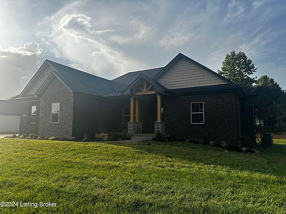 3rd image of 131 Wooded Glen Dr