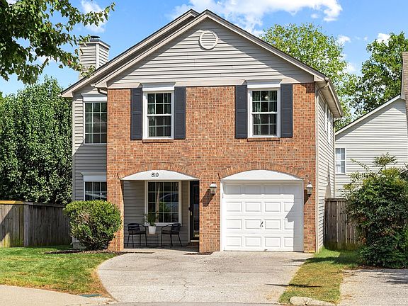 2nd image of 810 Brandyleigh Ct