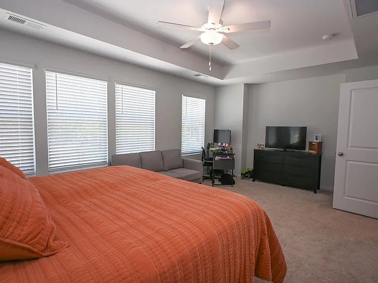 552 Kingfisher Ct — Photo 26