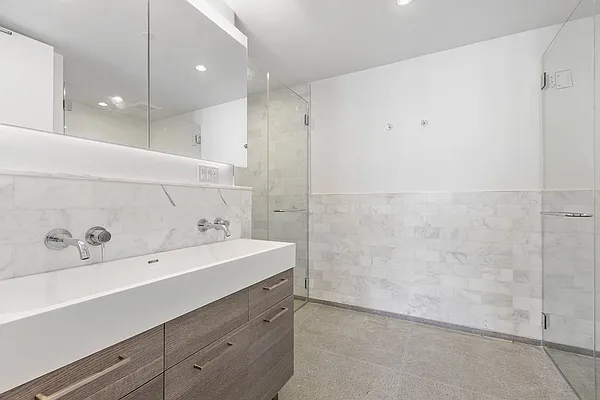 Rented by Nest Seekers International | media 26