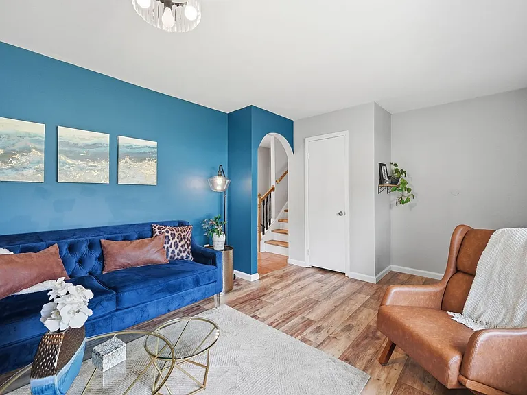 6426 Carriage Dr — Photo 9