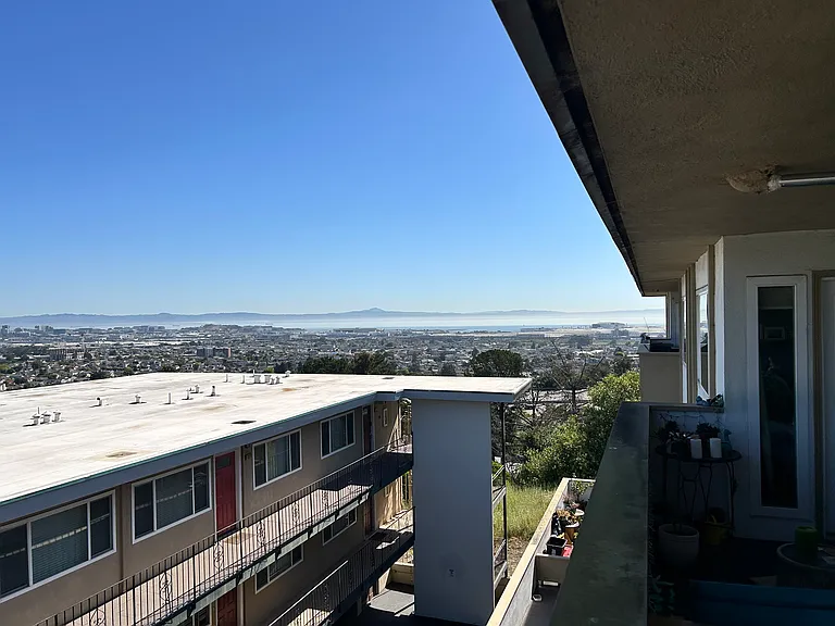 Park Plaza — Photo 11