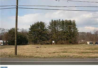 2nd image of 2965 Marne Hwy