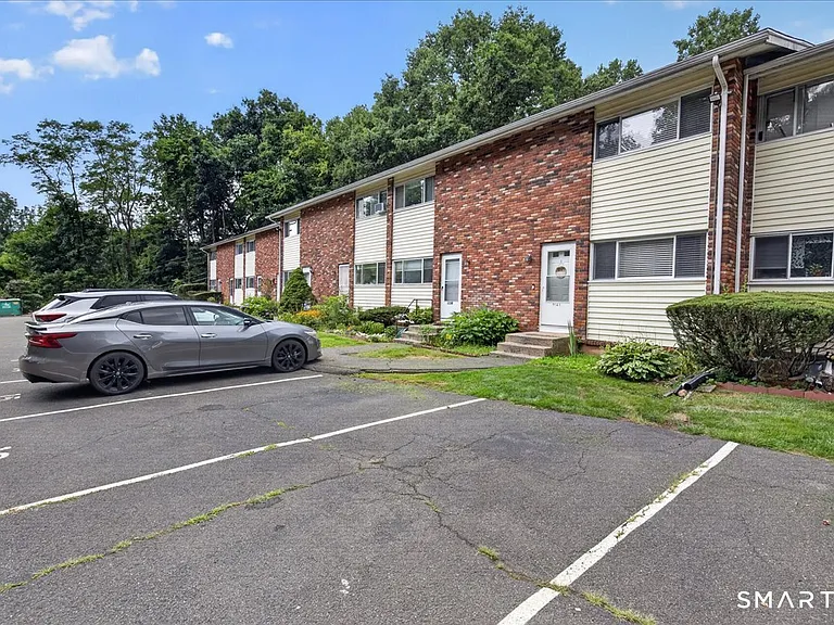 1141 Waterbury Rd — Photo 29