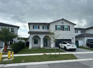 12728 SW 215th Ter, Miami, FL 33177