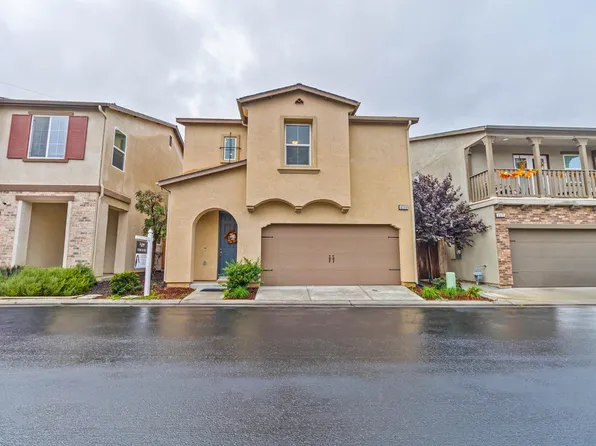 6369 N Santa Lucia Way, Fresno, CA 93722