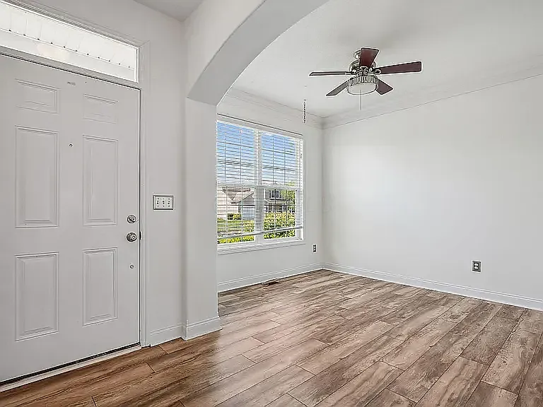 140 Andiron Dr — Photo 3