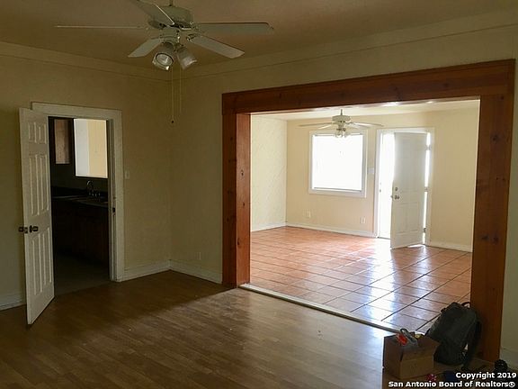 4th image of 601 Petersburg St