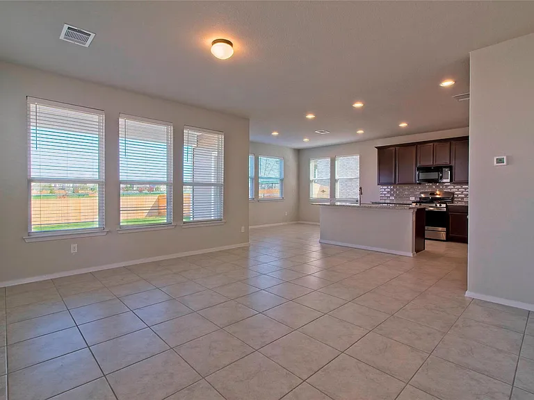 6501 Wolf Pack Dr — Photo 5
