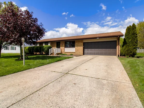 1350 Edgewood Dr, Bucyrus, OH 44820